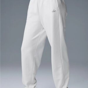 ALO Yoga Accolade Sweatpants